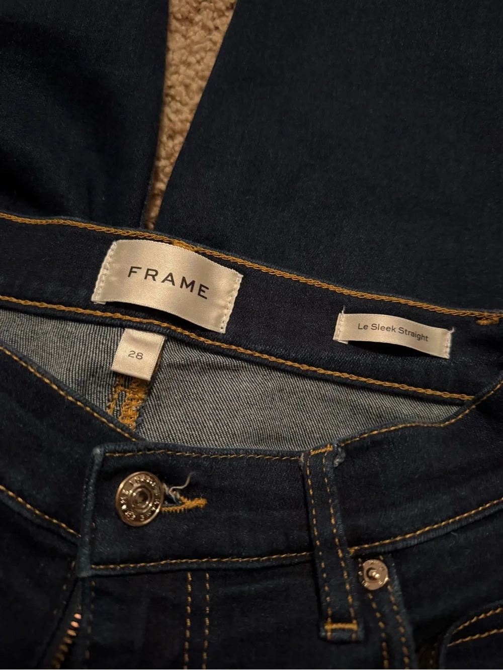 FRAME Denim Le Sleek Straight size 28